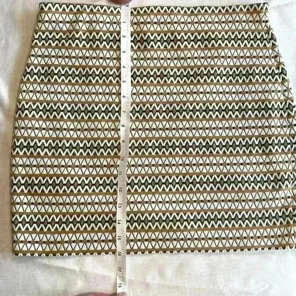 Express Embroidered Mini Skirt Sz Medium Yellow Black Stretch Mini Skirt - Picture 7 of 10